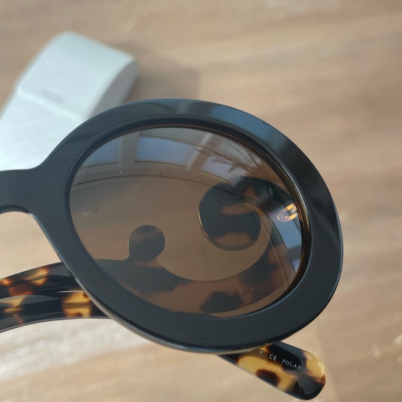 Prada Baroque Sunglasses SPR 27N Black Tortoise with original box - Picture 4 of 8